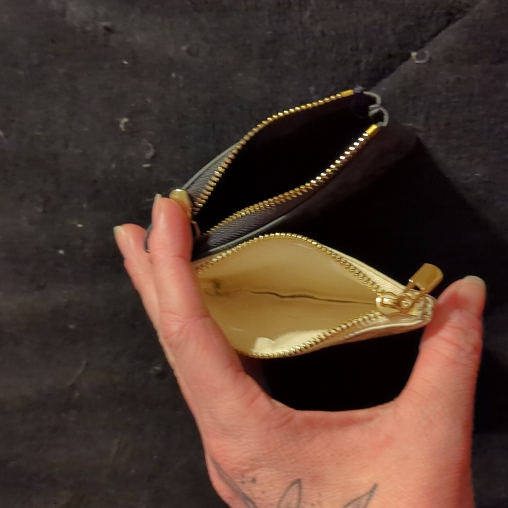 Card holder - Picture 2 of 2